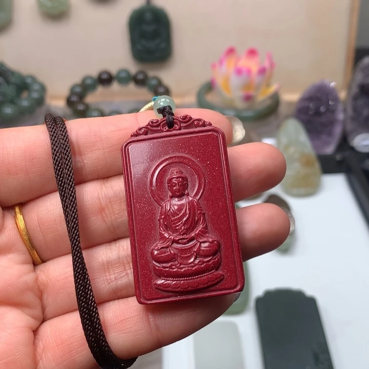 翡翠颈饰未镶嵌不****?