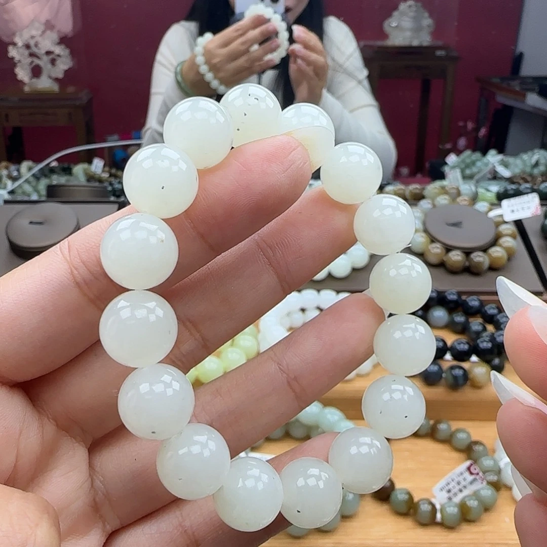 和田玉未镶嵌手串