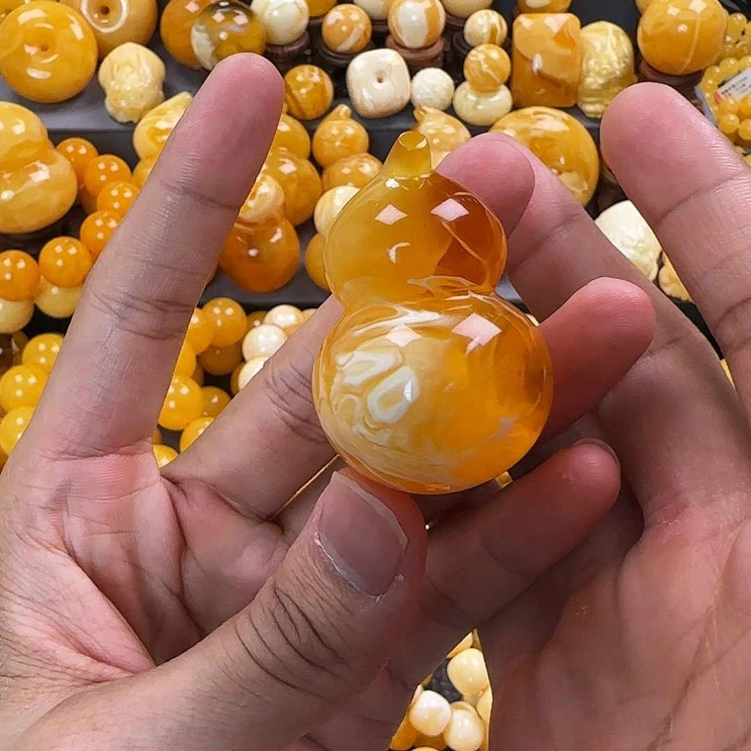 琥珀未镶嵌珠宝奇石