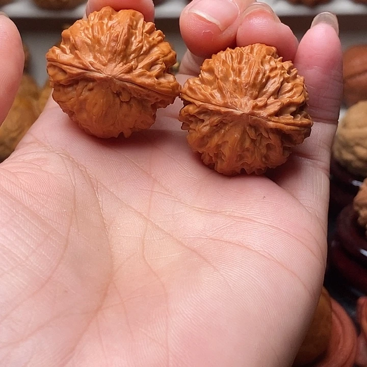 吊坠文玩核桃麒麟球