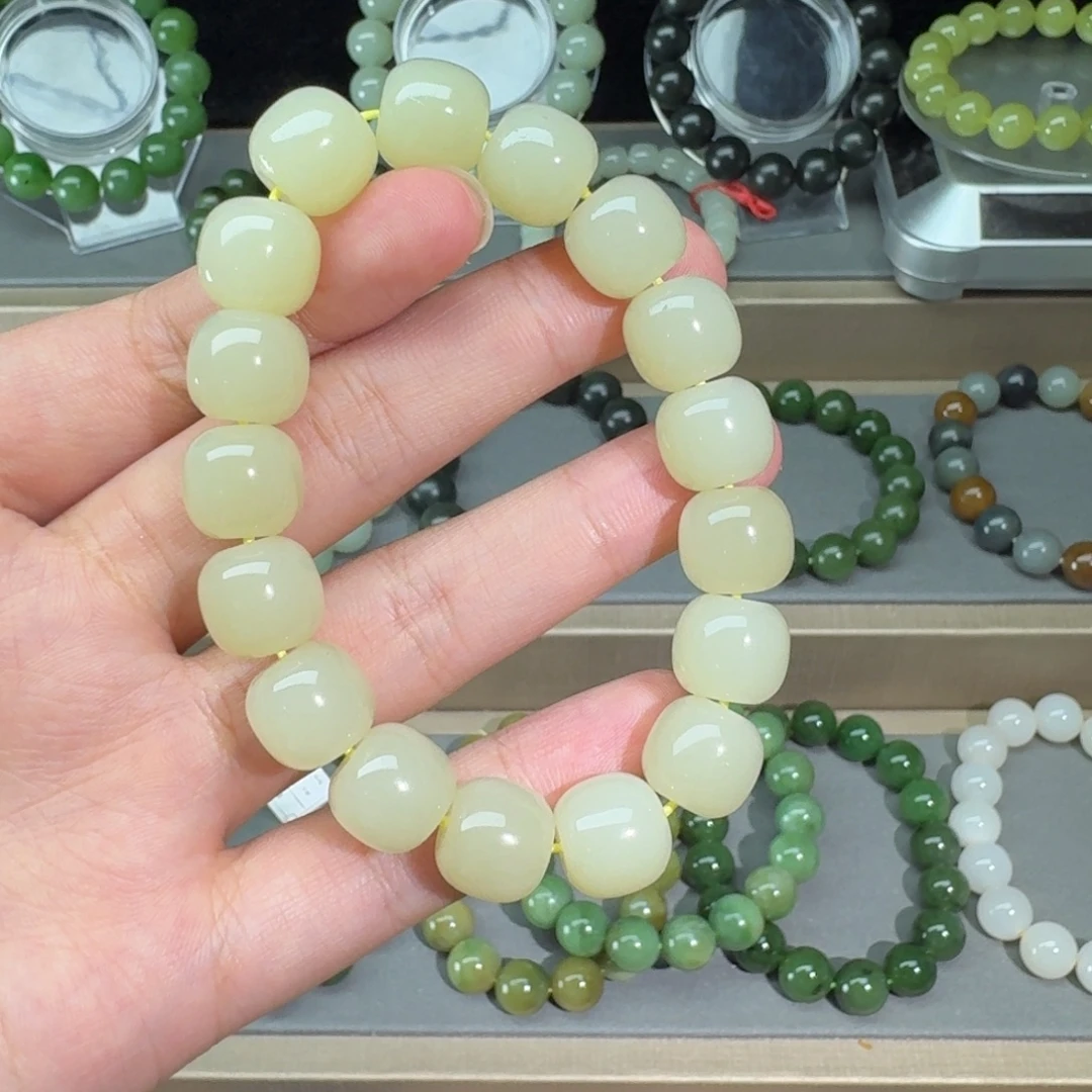 和田玉未镶嵌手链