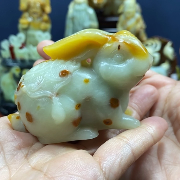 未镶嵌蛇纹石玉珠宝奇石