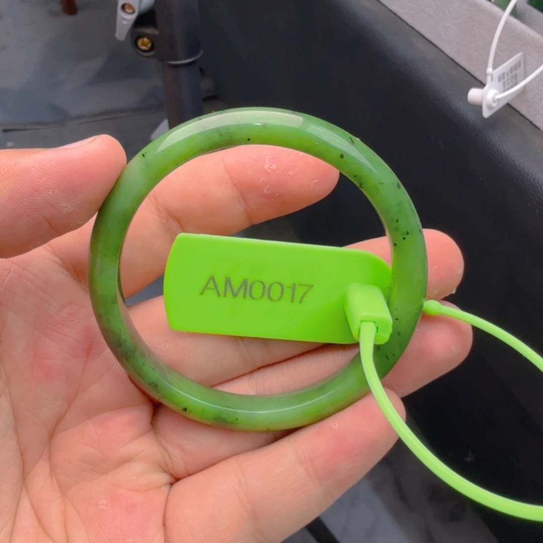 和田玉（碧玉）手镯未镶嵌55