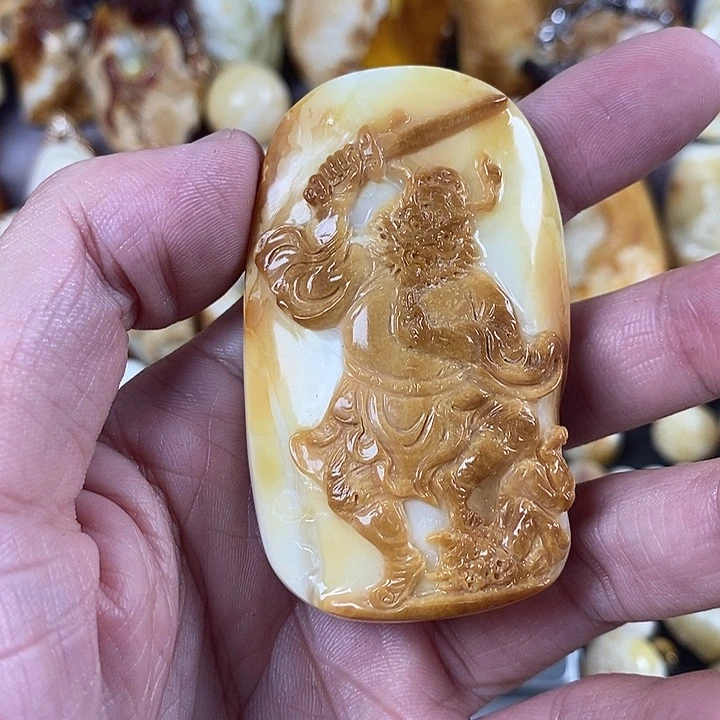 你****裸石琥珀未镶嵌我