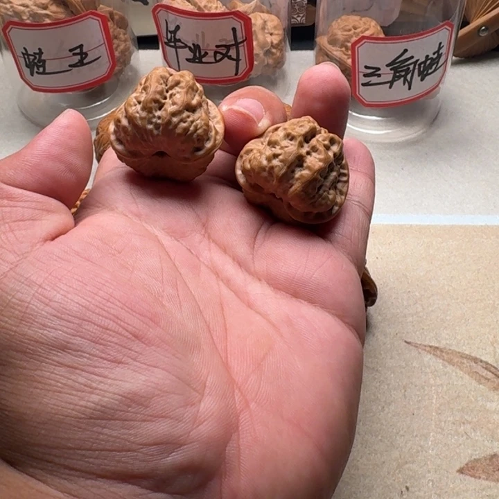 孙****吊坠文玩核桃35蛙蛙