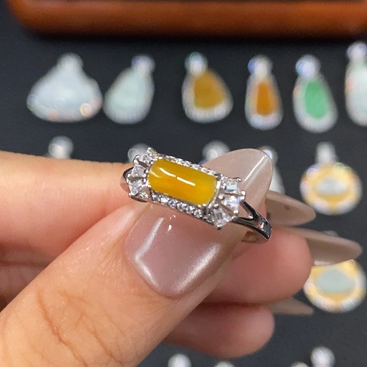 翡翠银S925镶嵌颈饰天然缅甸A货翡翠马鞍戒指