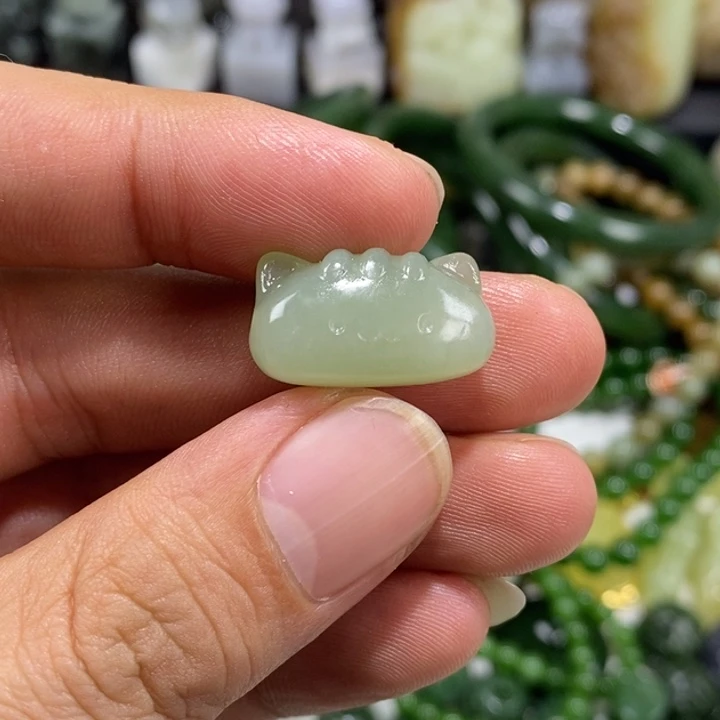 和田玉未镶嵌车挂