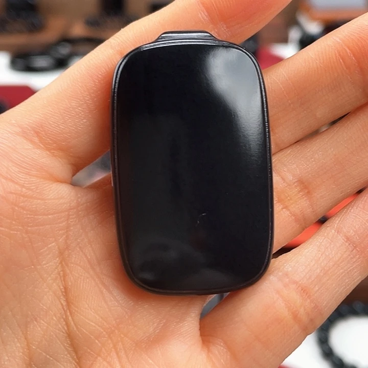 和田玉未镶嵌颈饰体验价31.8克左右