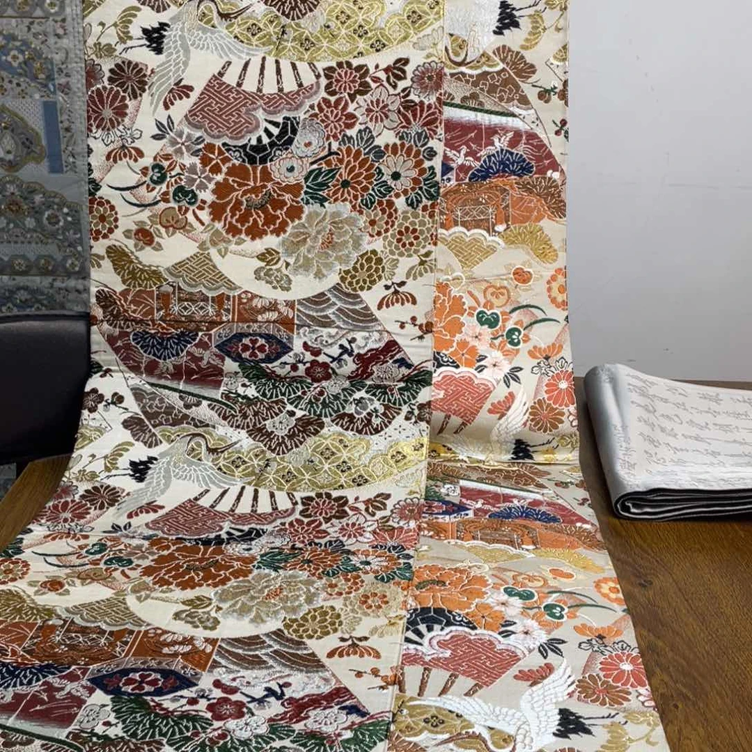 织绣爱*织锦技艺高超