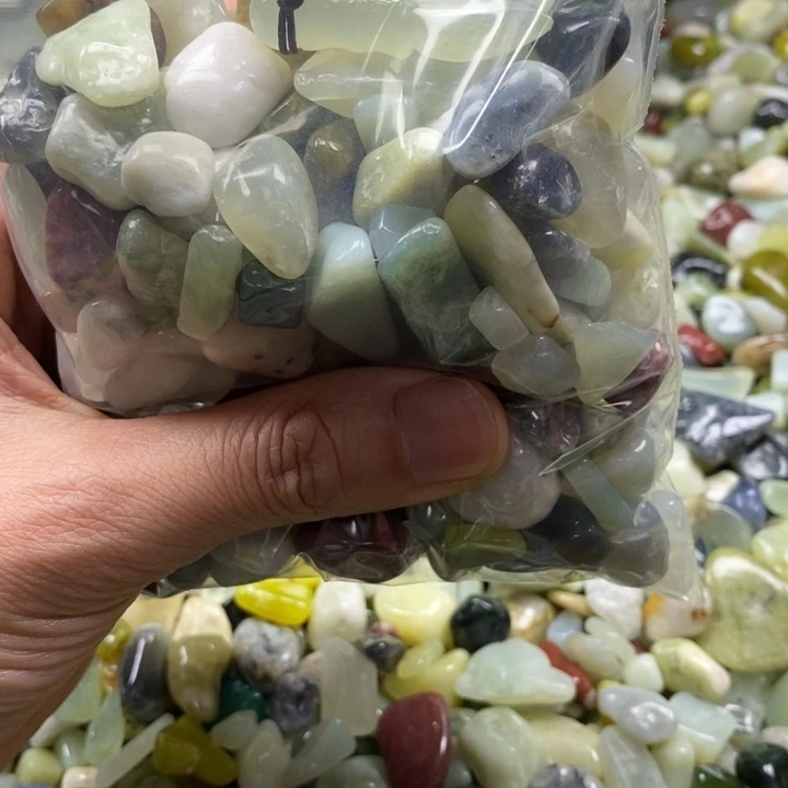 蛇纹石玉鱼缸石未镶嵌