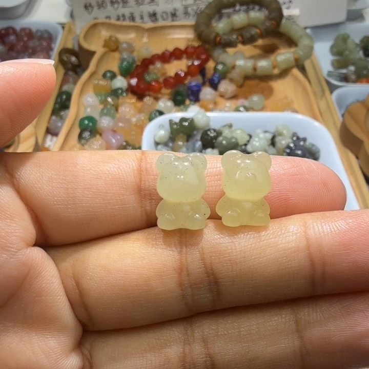 六***哈和田玉未镶嵌珠宝半成品