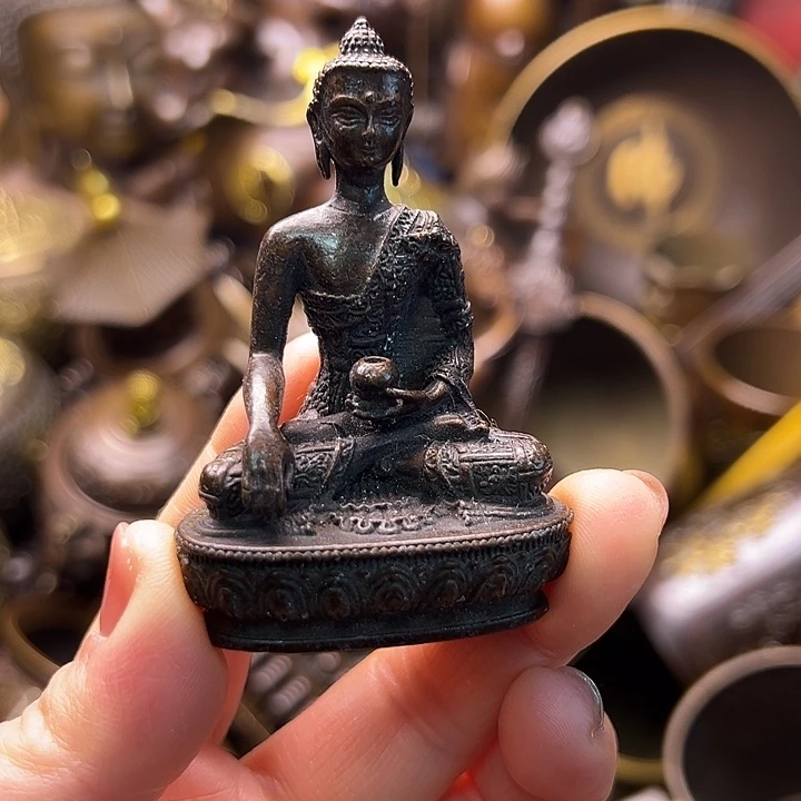 铜22345566778888777