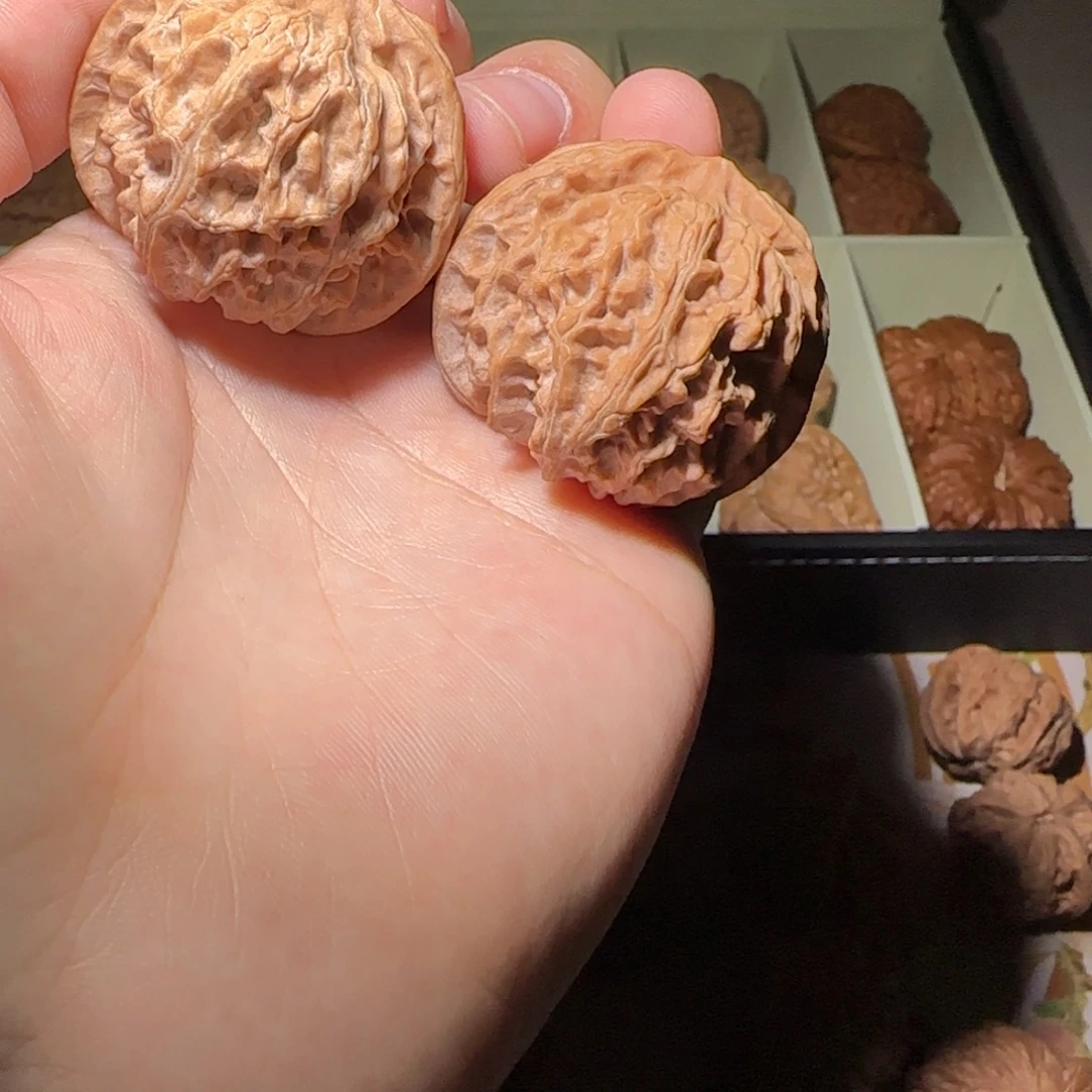 文玩核桃吊坠苹果
