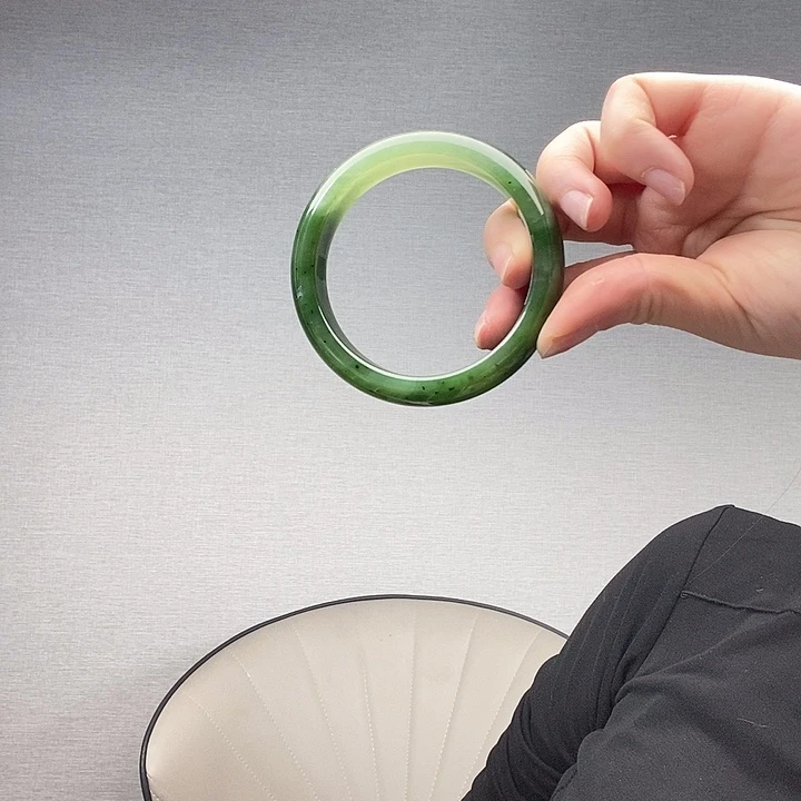 和田玉手镯未镶嵌惜*