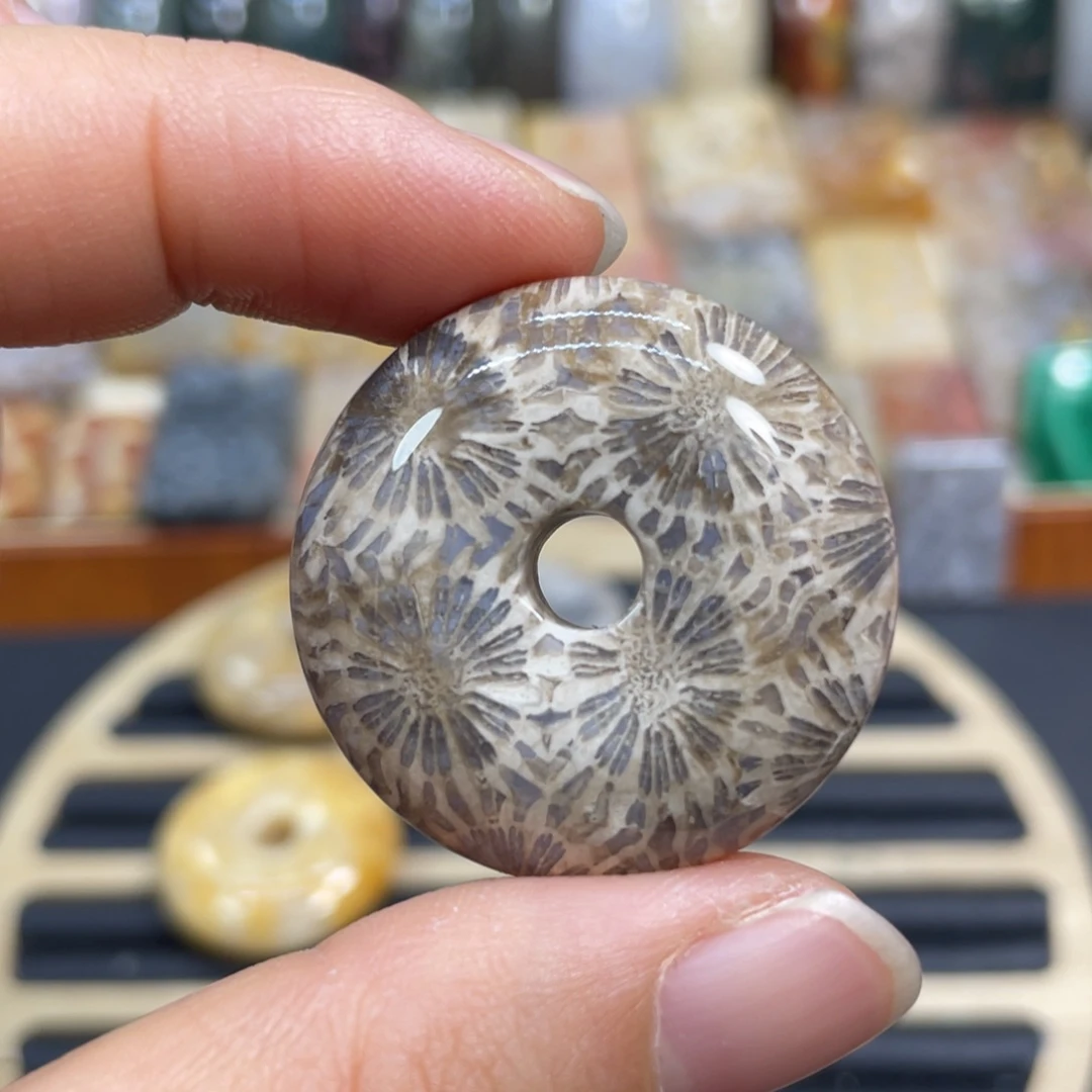 硅化玉未镶嵌颈饰k34