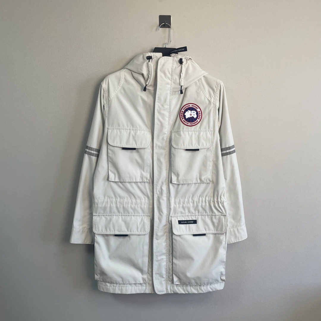 未使用 CANADA GOOSE 加拿大鹅男新款远征冲锋衣/L码/价8900