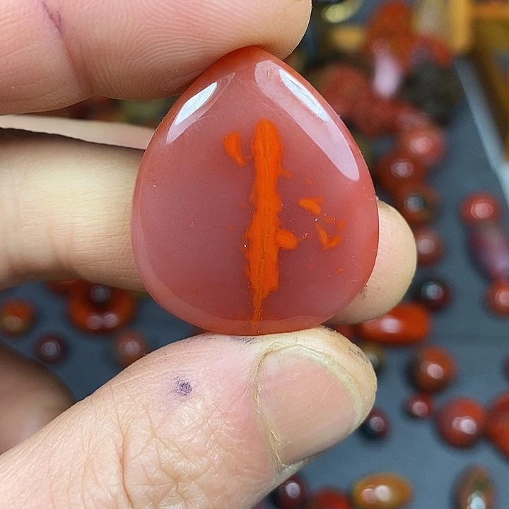 南红玛瑙未镶嵌车挂