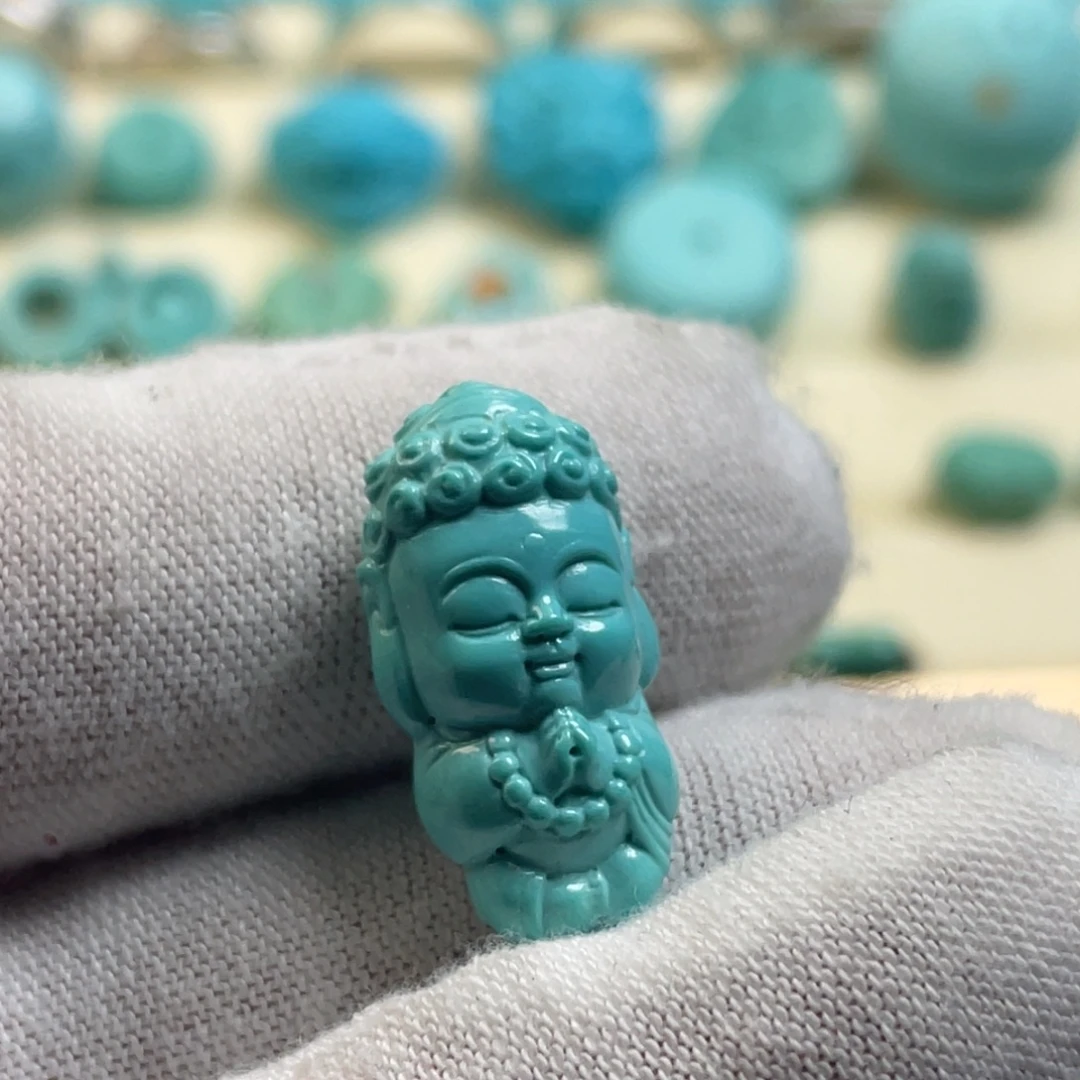 绿松石未镶嵌颈饰