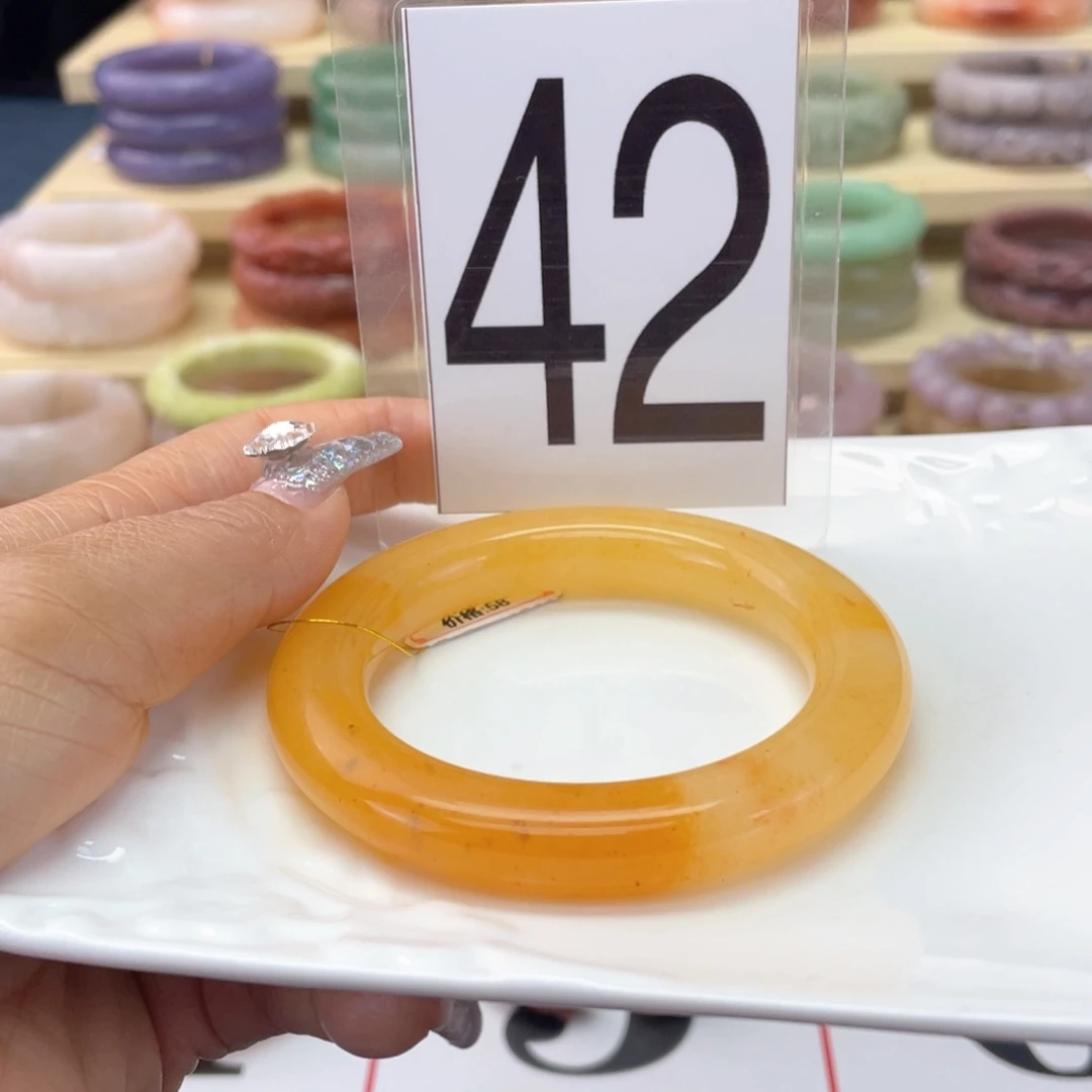 石英岩玉未镶嵌手镯