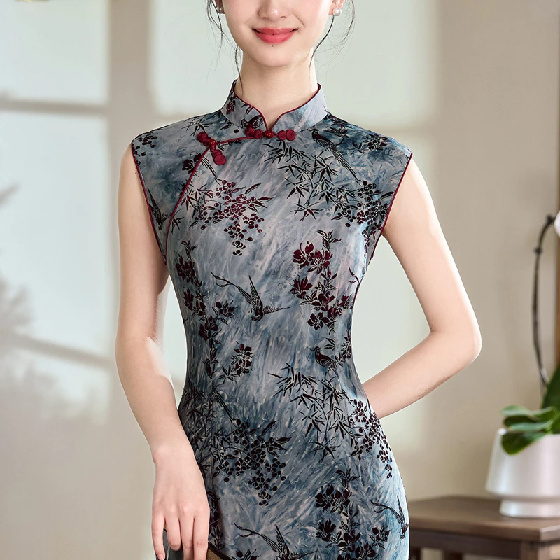 新中式旗袍2025夏季新款素雅国风改良复古老上海裙子日常可穿无袖