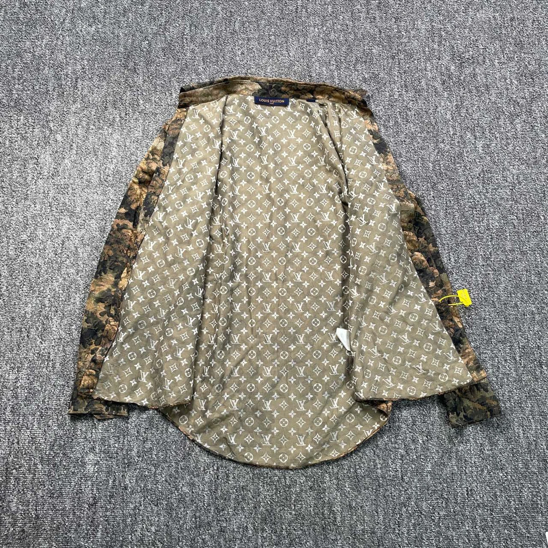 99新 LouisVuitton/路易威登 8122/拼色内里满印长袖衬衣/L码