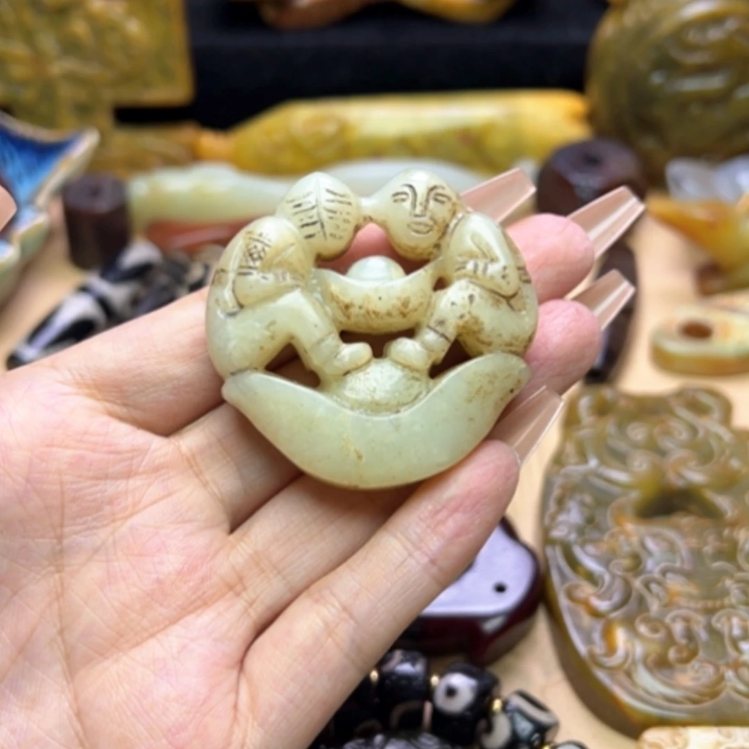 【闪购商品】蛇纹石玉未镶嵌颈饰