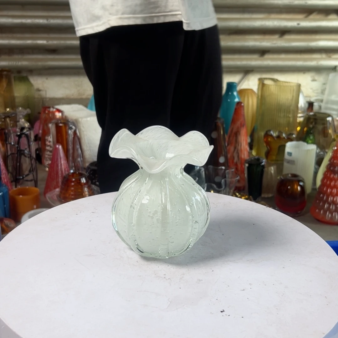 白色气泡琉璃花器摆件高度14微瑕