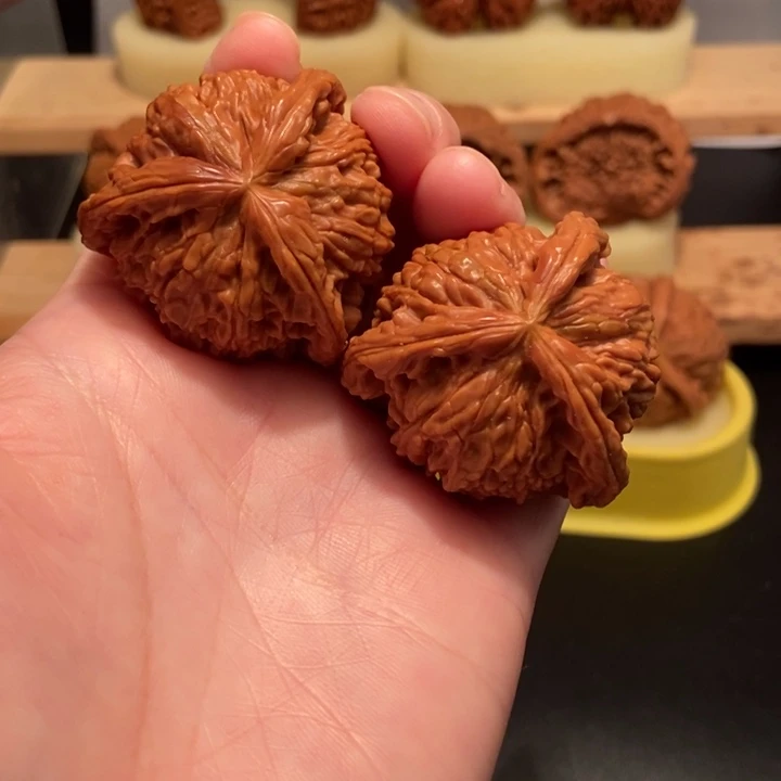 吊坠文玩核桃勇**前文玩核桃