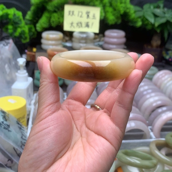 石英质玉（佘太翠）未镶嵌手镯54