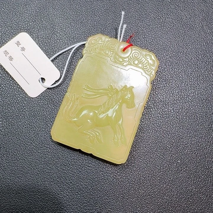 祝***哥和田玉未镶嵌颈饰