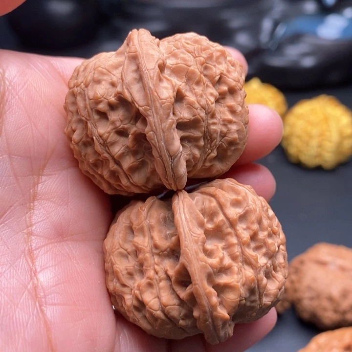 把件文玩核桃血麒麟40尺