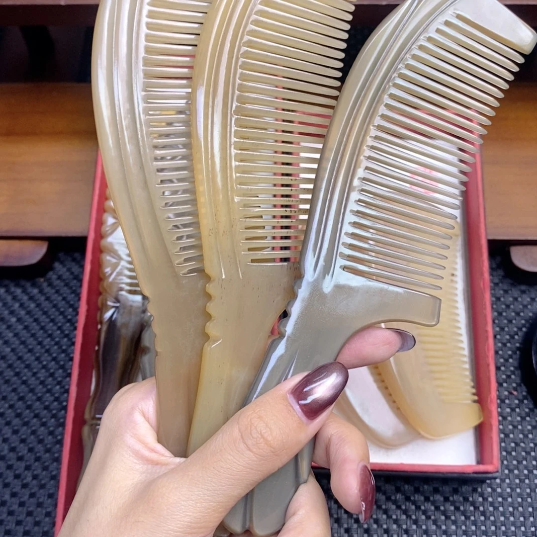 纯手工制作纯牛角梳子