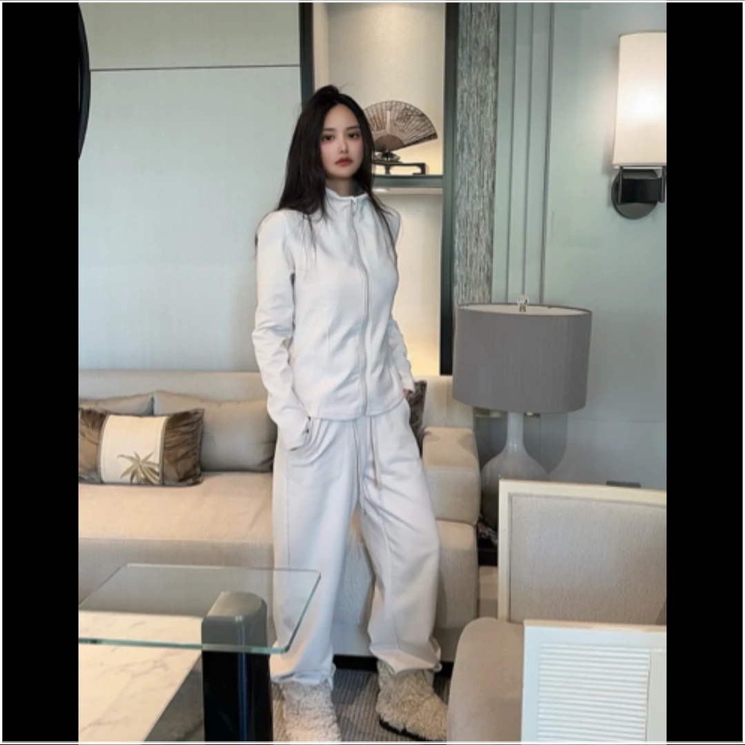 LULU BUNNY 洋绒蛋白立领分趾袖拉链外套松紧腰直筒裤显瘦套装