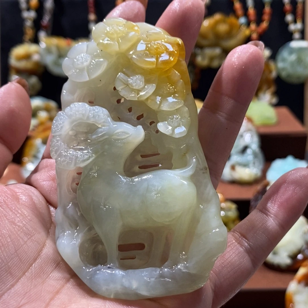 蛇纹石玉未镶嵌颈饰