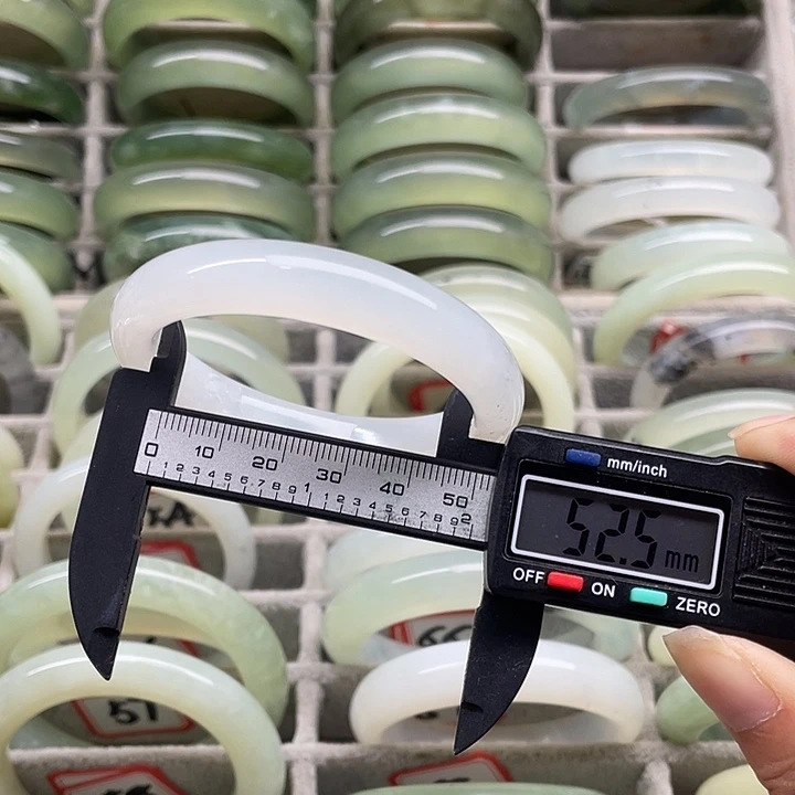 未镶嵌蛇纹石玉手镯60