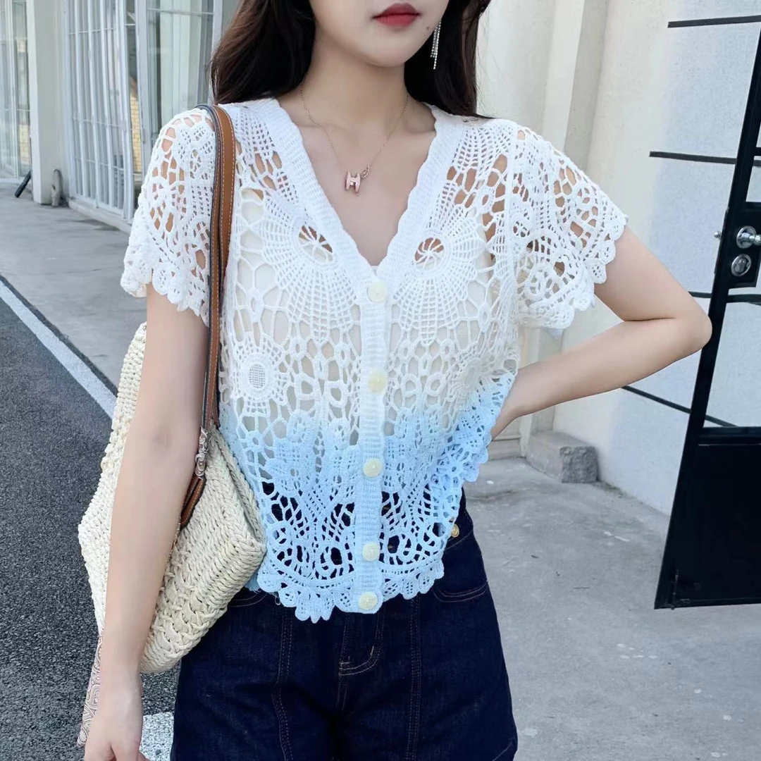 2025夏季新款渐变特色通勤镂空渐变温柔气质度假女短镂空上衣女夏