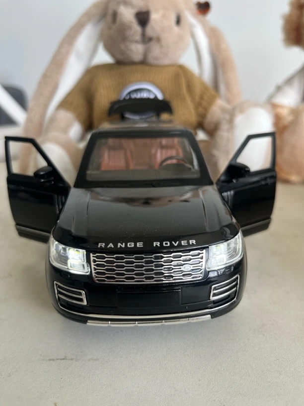 1:18路虎揽胜越野车合金车模带灯光音效潮玩摆件