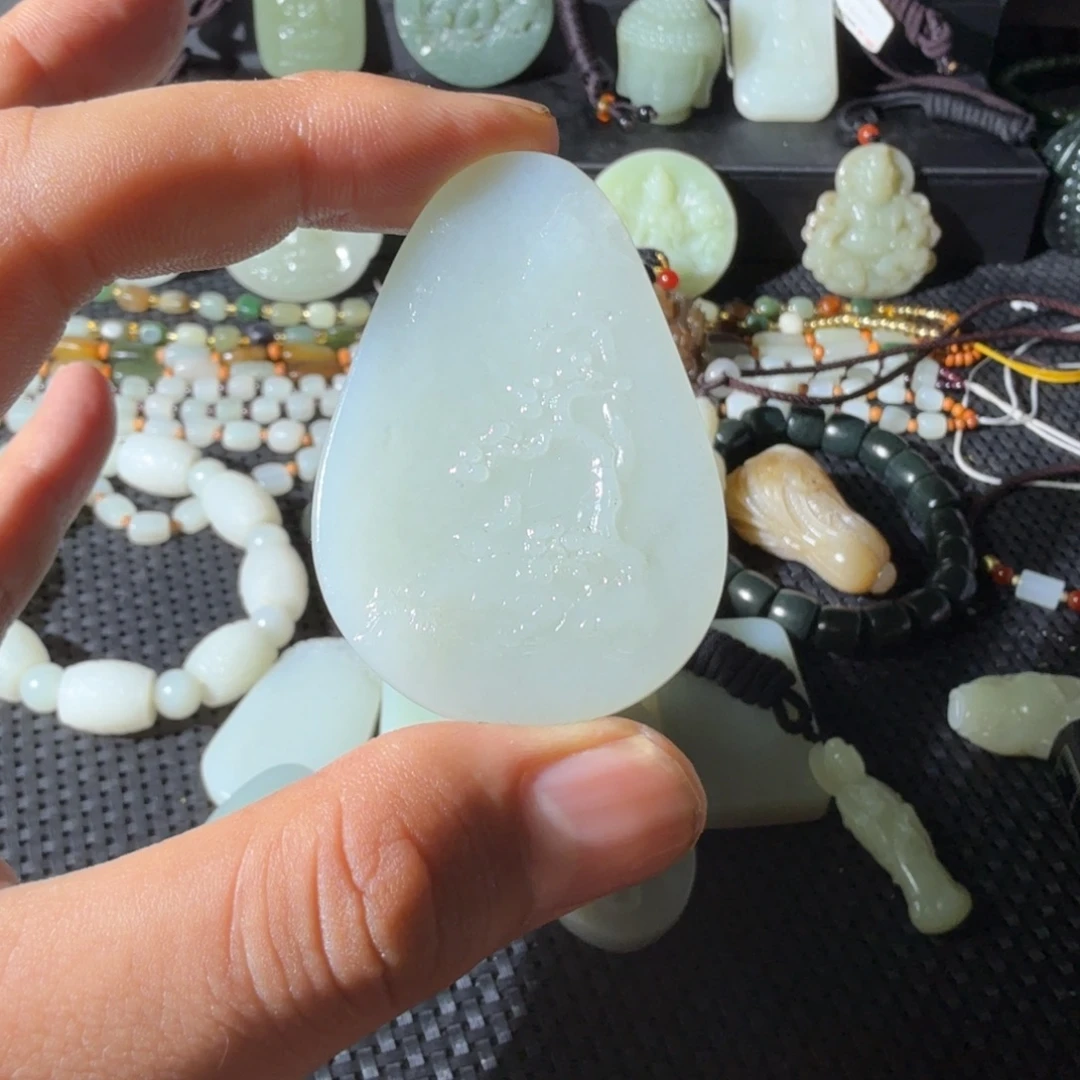 和田玉未镶嵌颈饰