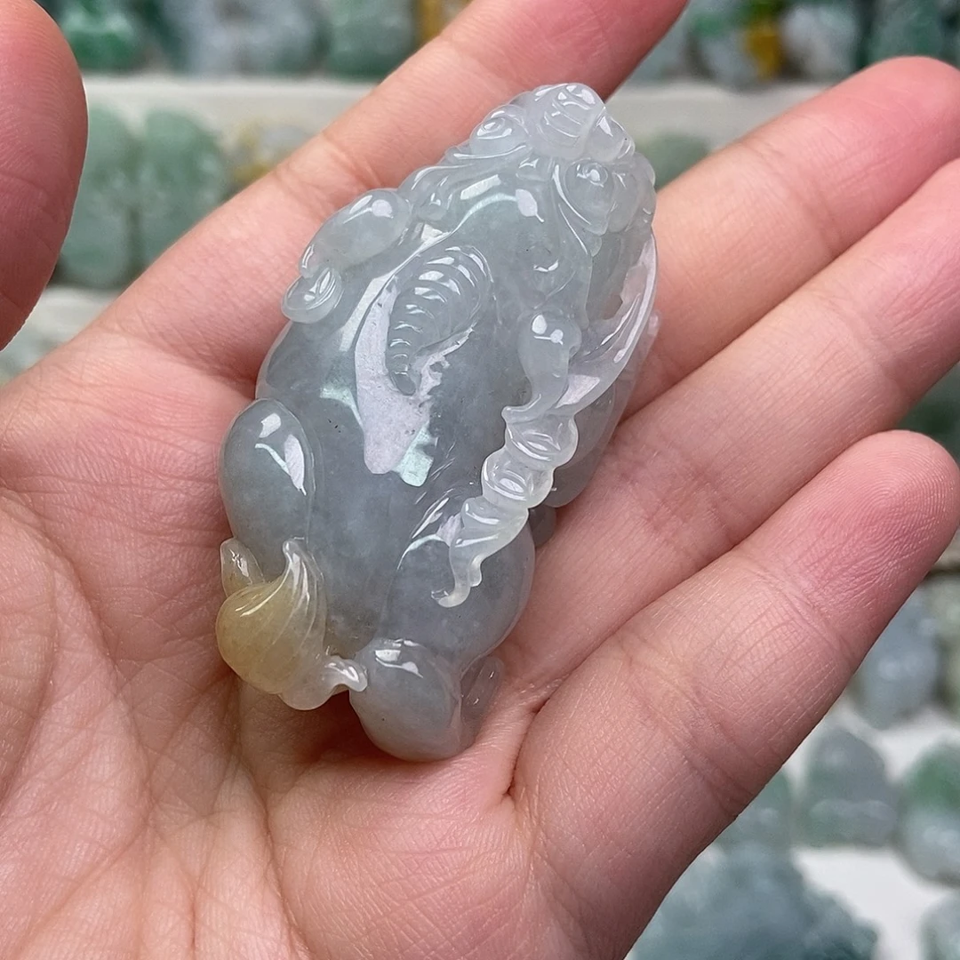 翡翠未镶嵌吊坠(赠链)