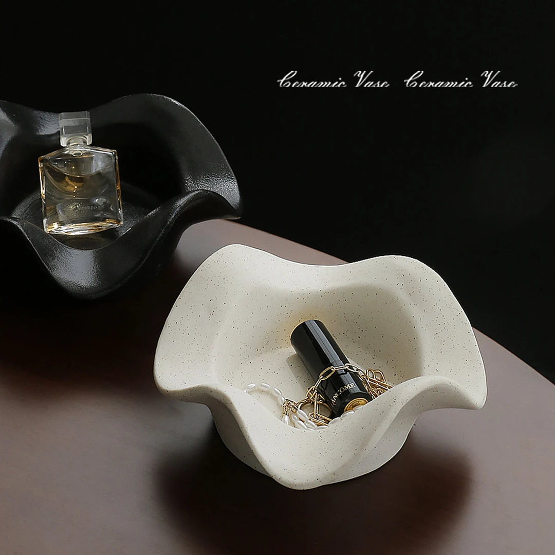 ins风北欧陶瓷收纳盘桌面首饰戒指展示盘玄关钥匙杂物置物盘托盘