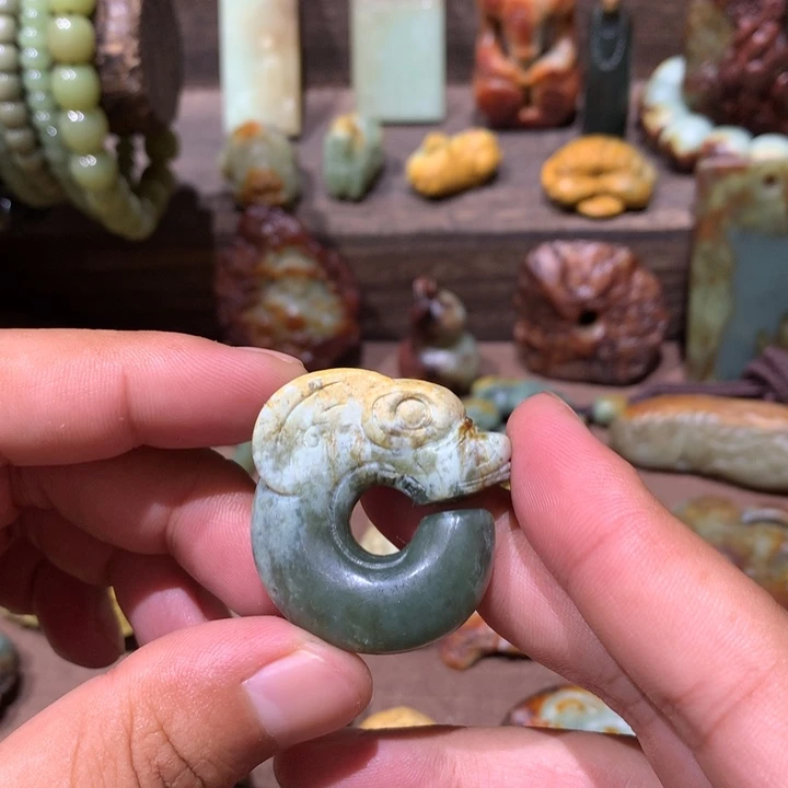 岫岩河磨玉（透闪石质玉）未镶嵌挂件