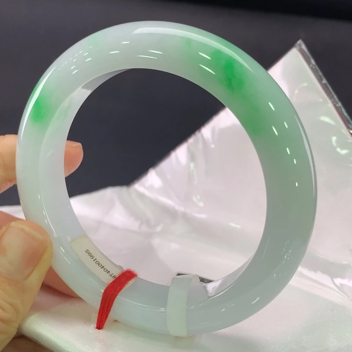 翡翠未镶嵌手镯正圈60