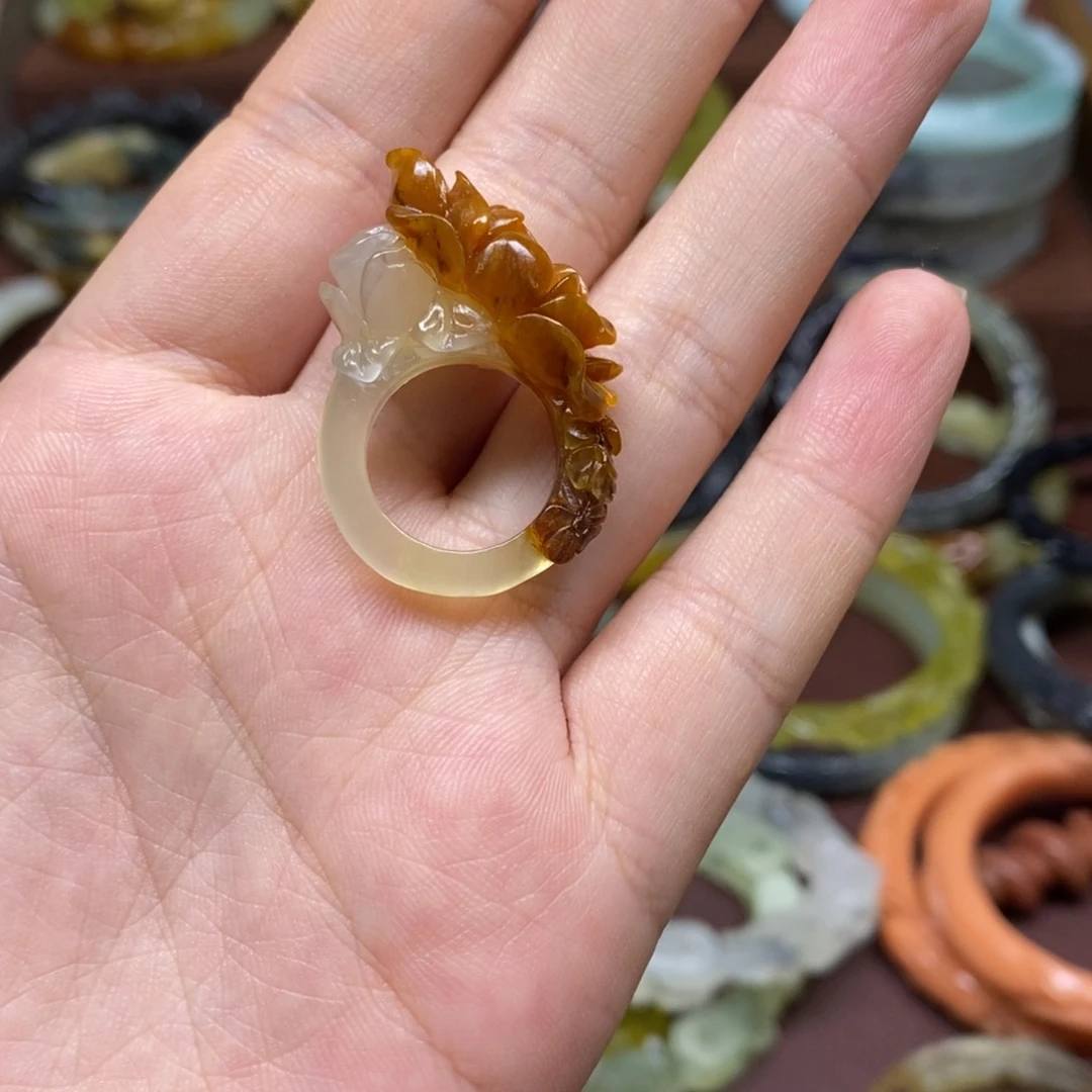 蛇纹石玉未镶嵌戒指