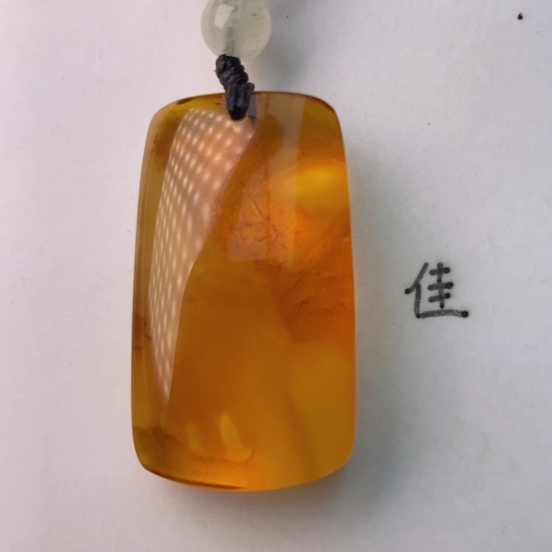 未镶嵌琥珀珠宝奇石