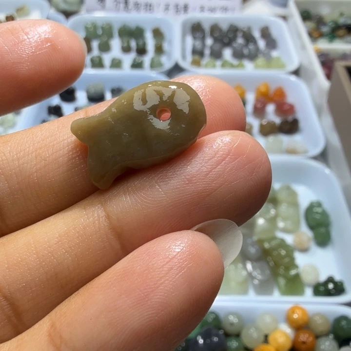 未镶嵌和田玉珠宝半成品