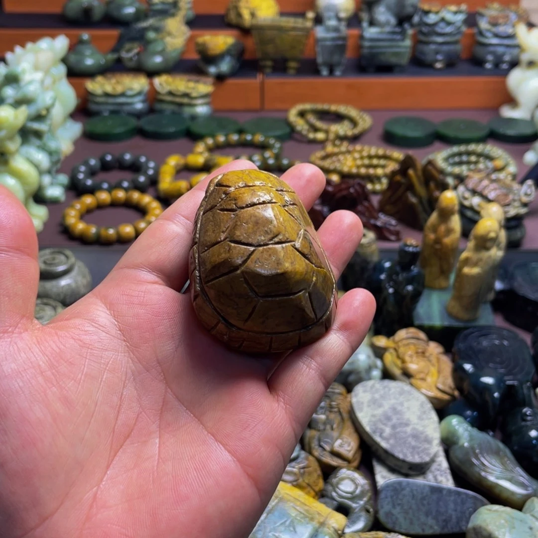 【闪购商品】未镶嵌岫岩河磨玉（透闪石质玉）挂件