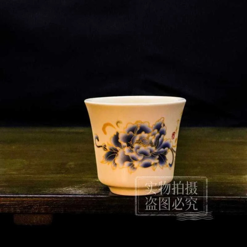 《蓝色牡丹》束腰陶瓷杯/容量30毫升