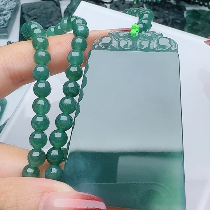 颈饰未镶嵌翡翠多样性发其一