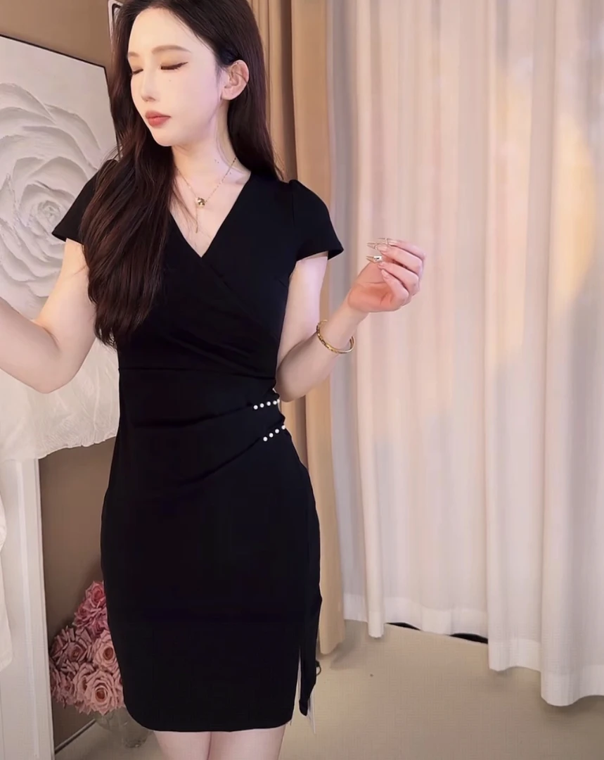 法式性感名媛风V领短袖连衣裙收腰气质修身褶皱开叉包臀一步短裙
