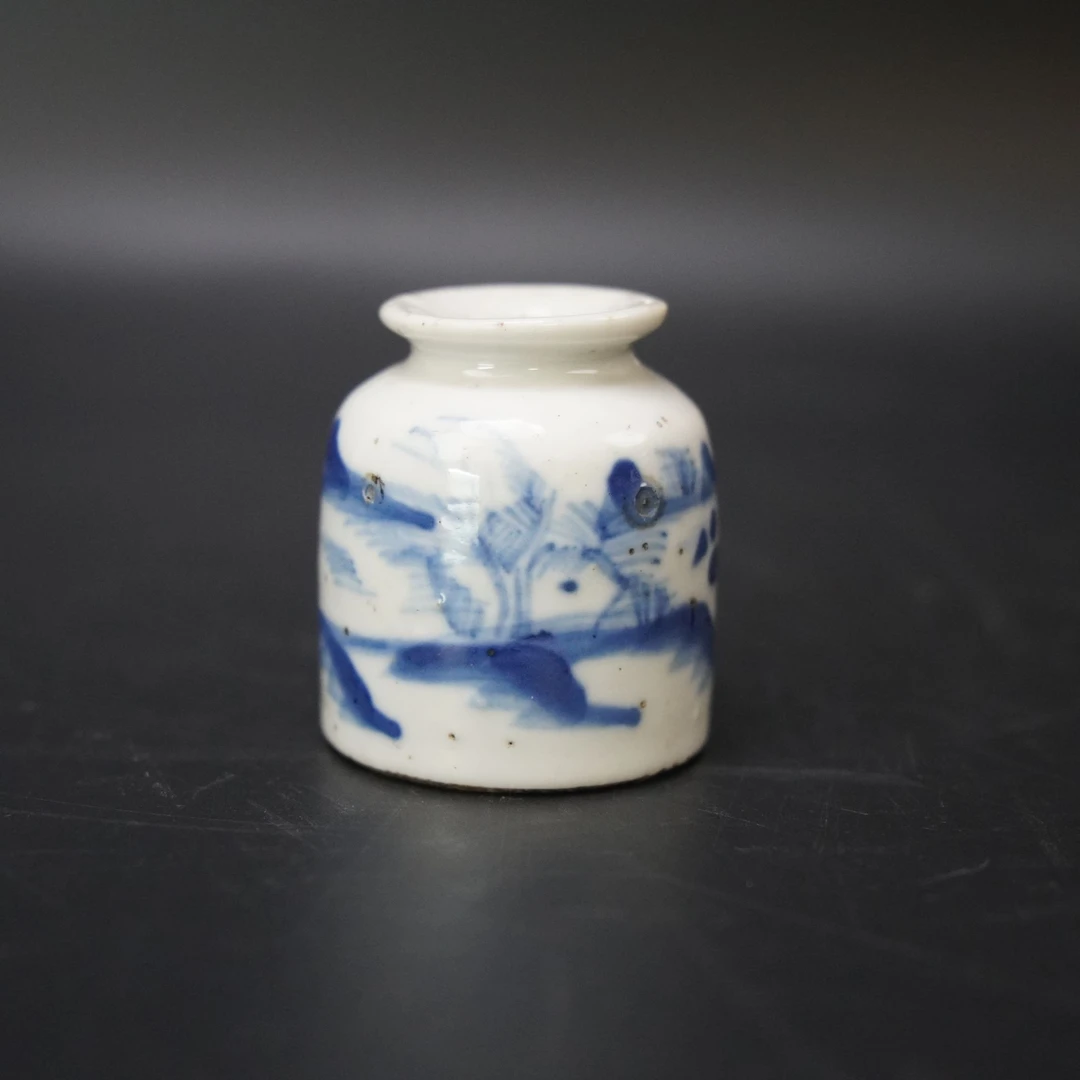 Lot.25101104清光绪青花山水纹水盂 高：约5.3cm